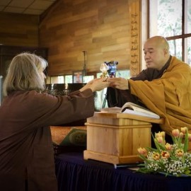 Nieuwe Dharmaleraar: Maru Moonlion