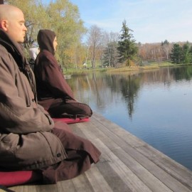 Mindful ontwaken op zondag - online meditatie en lezing